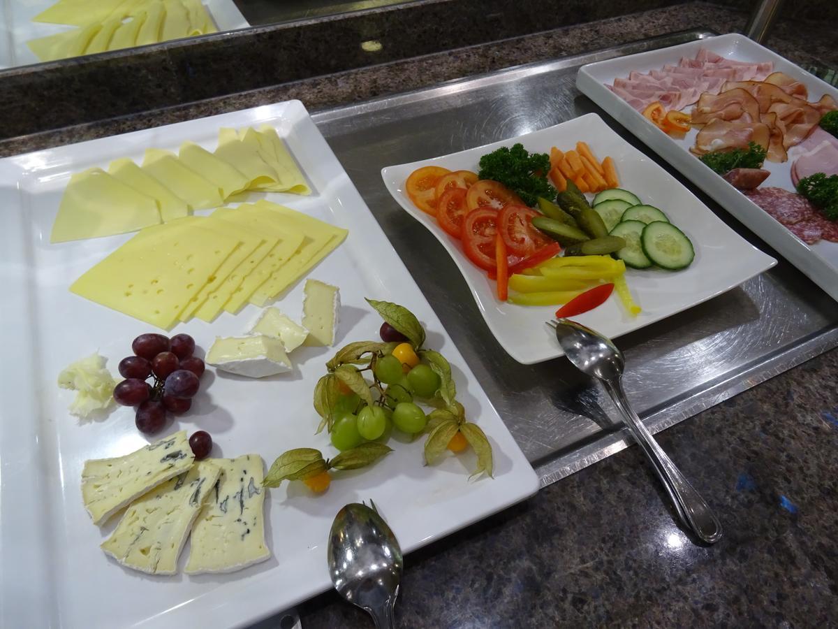 Hotel Scheidberg Wallerfangen Екстериор снимка