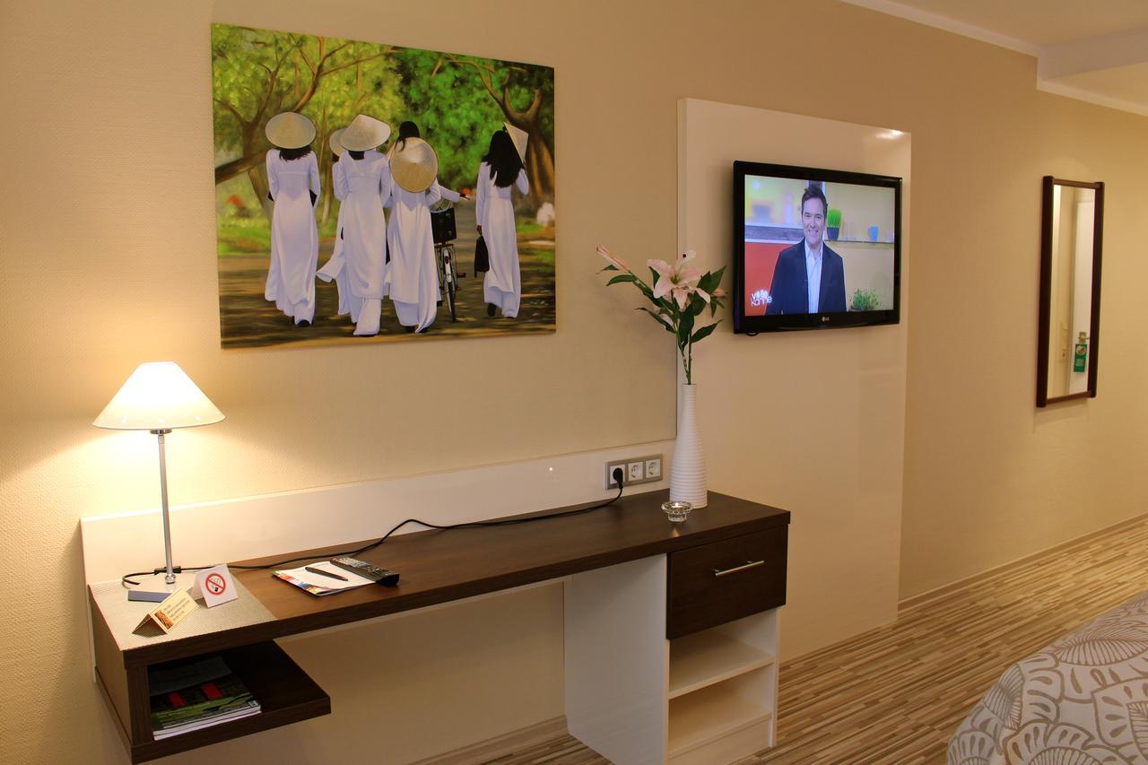 Hotel Scheidberg Wallerfangen Екстериор снимка